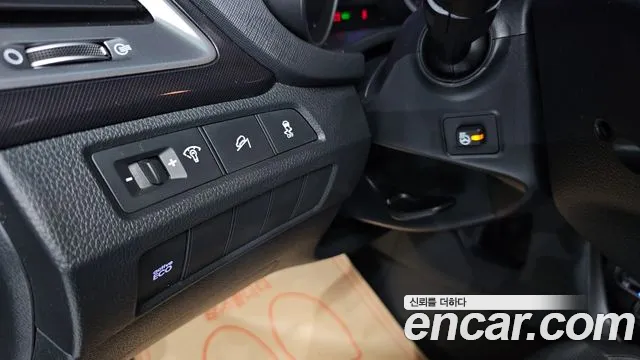 Hyundai Санта Фе 2015 thumb 5