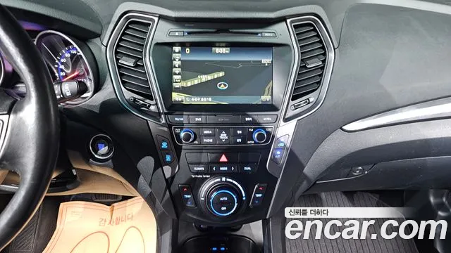 Hyundai Санта Фе 2015 thumb 10