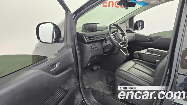 Hyundai Staria 2022 thumb 8