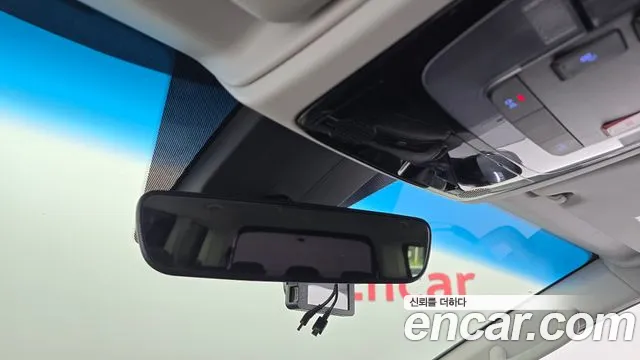 Hyundai Staria 2022 thumb 4