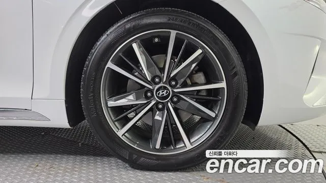 Hyundai Grandeur 2019 thumb 2