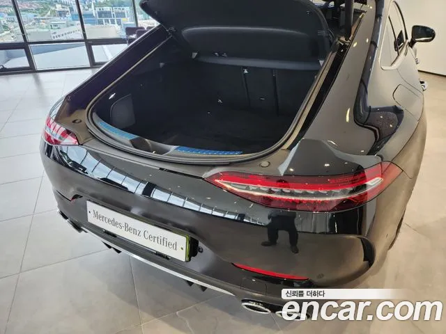 Mercedes-Benz AMG GT 2025 thumb 4