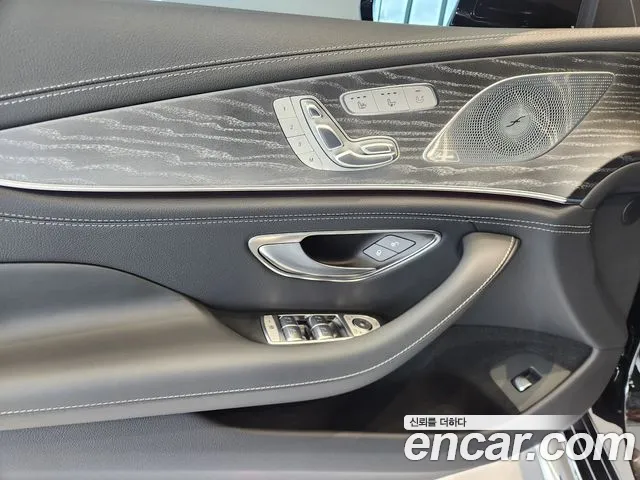 Mercedes-Benz AMG GT 2025 thumb 10