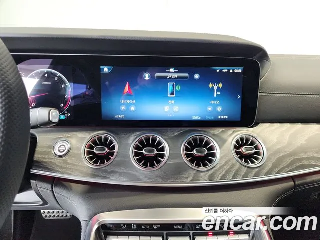 Mercedes-Benz AMG GT 2025 thumb 6