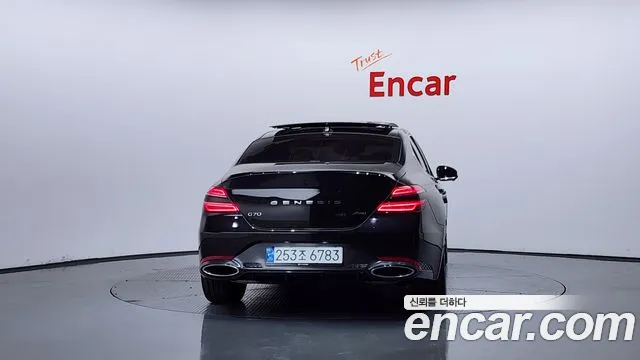 Genesis G70 2021 thumb 9