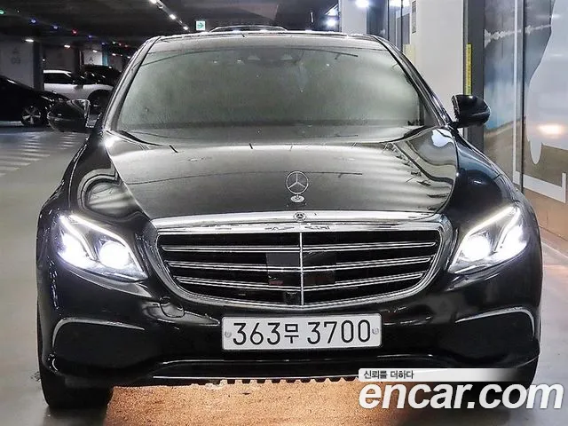 Mercedes-Benz E-Class 2020 thumb 4