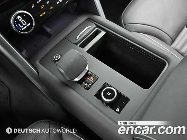Land Rover Discovery 2024 thumb 7