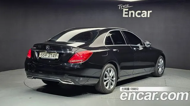 Mercedes-Benz C-Class 2017 thumb 8