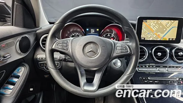 Mercedes-Benz C-Class 2017 thumb 4