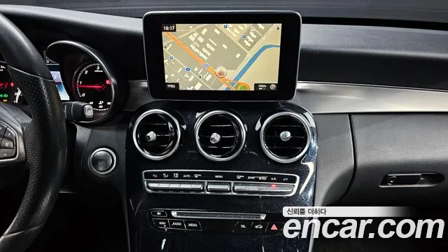 Mercedes-Benz C-Class 2017 thumb 12
