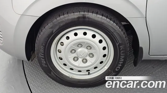 Hyundai Staria 2021 thumb 5