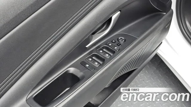 Hyundai Elantra 2021 thumb 4