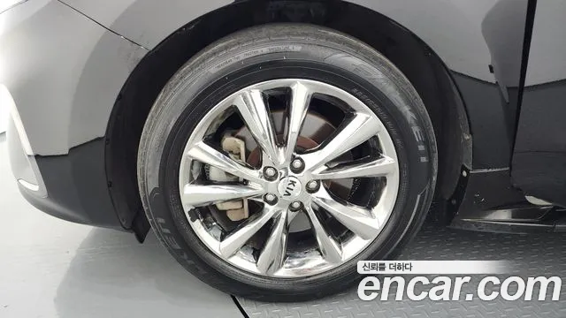 Kia Carnival 2018 thumb 4