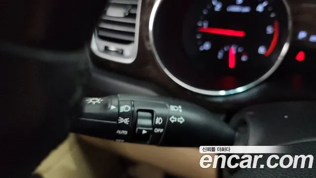 Kia Carnival 2018 thumb 10