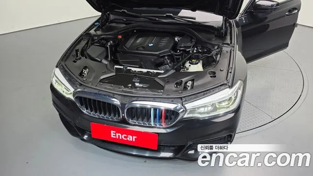 BMW 5 серии 2017 thumb 7