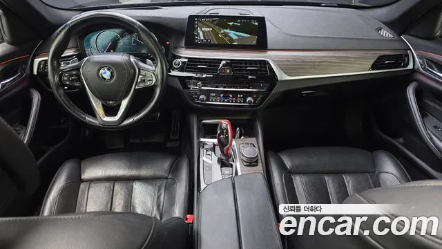 BMW 5 серии 2017 thumb 2