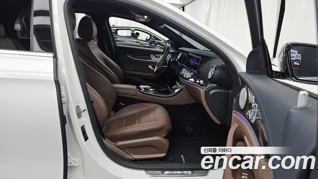 Mercedes-Benz E-Class 2018 thumb 8