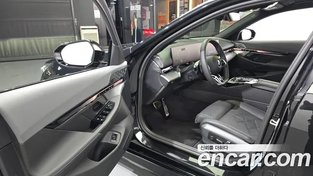 BMW 5 серии 2026 thumb 5
