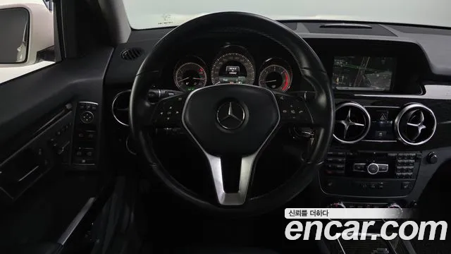 Mercedes-Benz GLC-Класс 2015 thumb 4