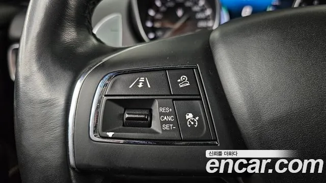 Maserati Levante 2016 thumb 9