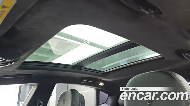 Maserati Levante 2016 thumb 5