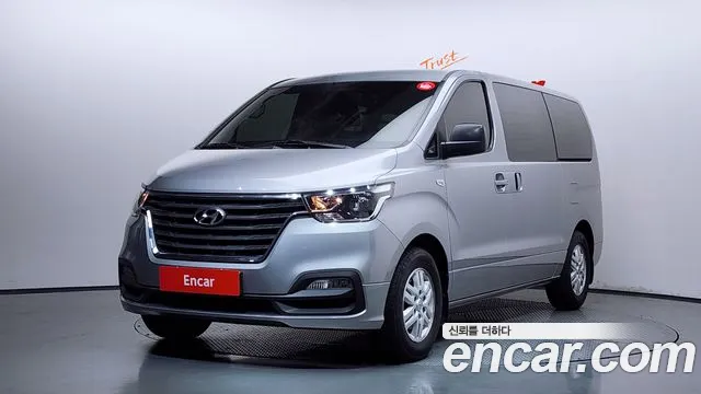 Hyundai Staria 2021 thumb 10