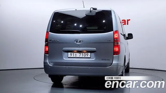 Hyundai Staria 2021 thumb 3