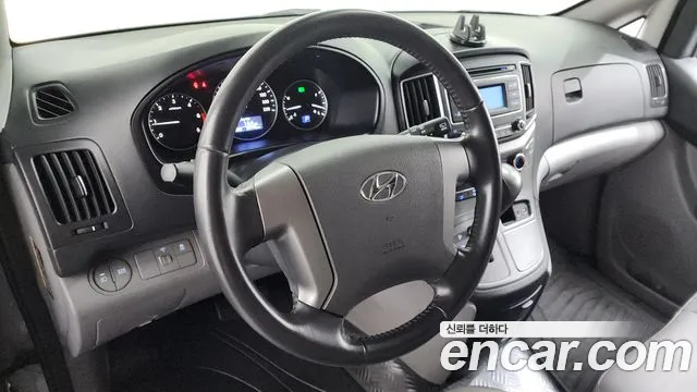 Hyundai Staria 2021 thumb 8