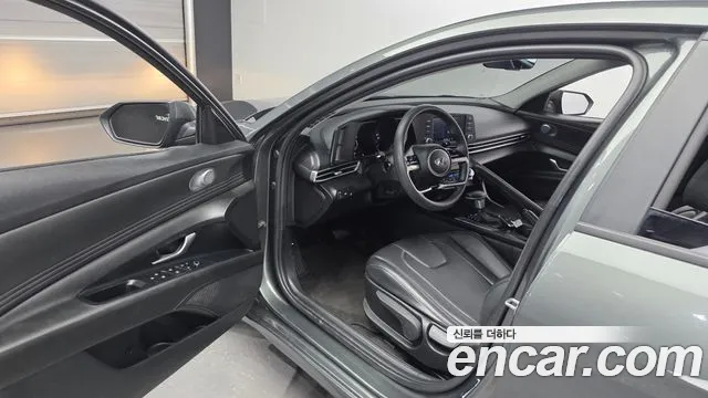Hyundai Elantra 2022 thumb 9