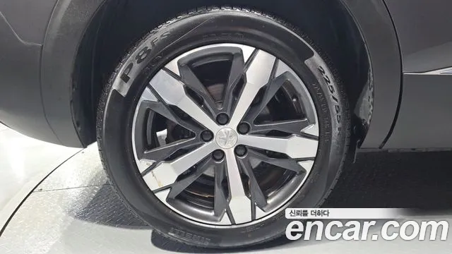 Peugeot 5008 2021 thumb 8