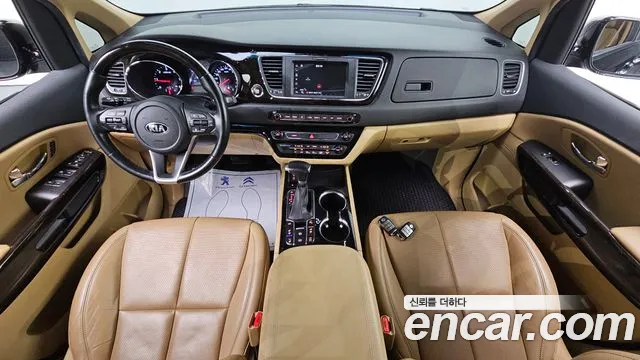 Kia Carnival 2019 thumb 5