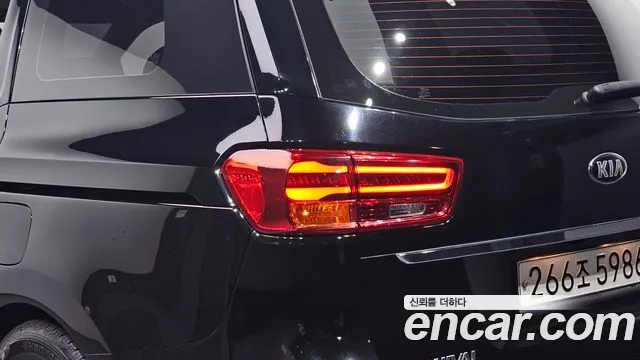Kia Carnival 2019 thumb 7