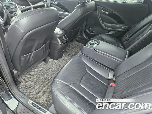 Hyundai Grandeur 2016 thumb 4