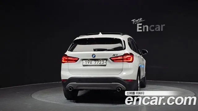 BMW X1 2016 thumb 4