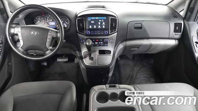 Hyundai Staria 2019 thumb 11