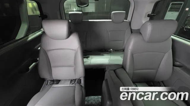 Hyundai Staria 2019 thumb 8