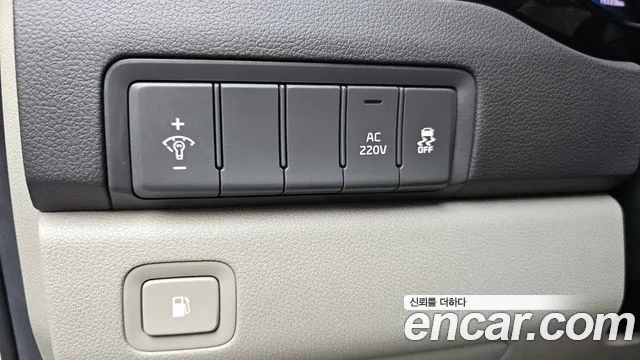 Kia Carnival 2016 thumb 8