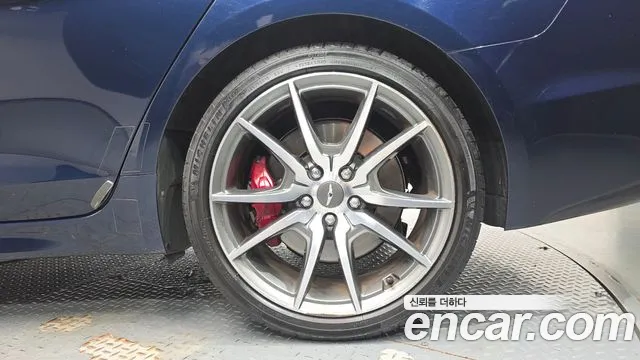 Genesis G70 2019 thumb 8