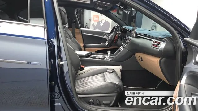 Genesis G70 2019 thumb 2