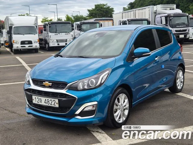 Chevrolet Spark 2018 thumb 2