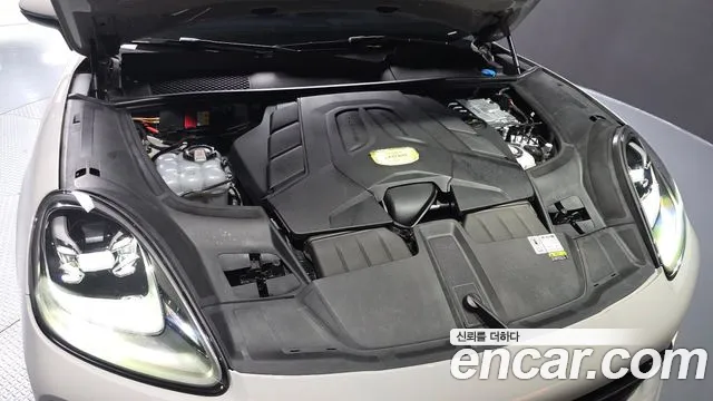 Porsche Cayenne 2023 thumb 7