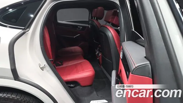 Porsche Cayenne 2023 thumb 12