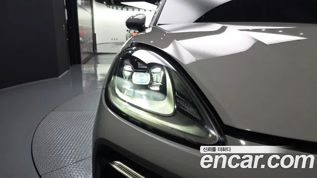 Porsche Cayenne 2023 thumb 11