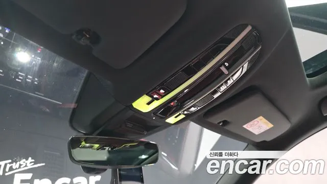 Porsche Cayenne 2023 thumb 4