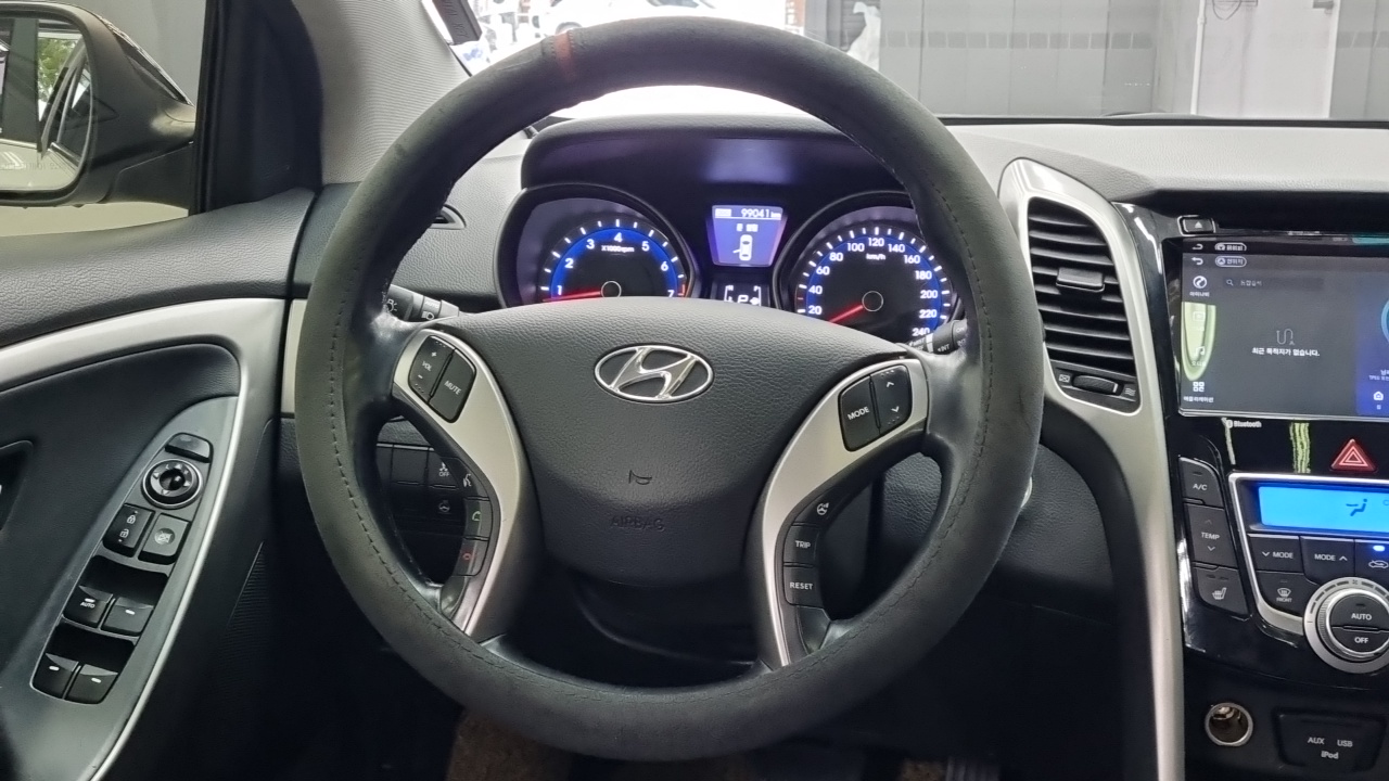 Hyundai i30 2013 thumb 12