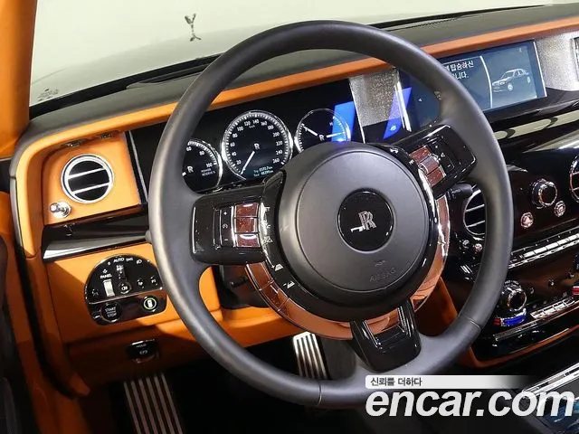 Rolls-Royce Phantom 2020 thumb 9