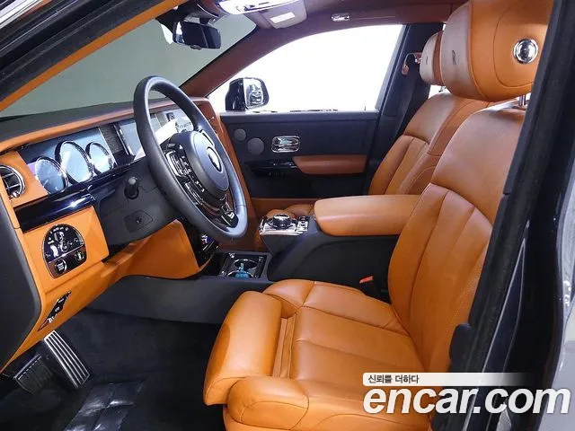 Rolls-Royce Phantom 2020 thumb 6