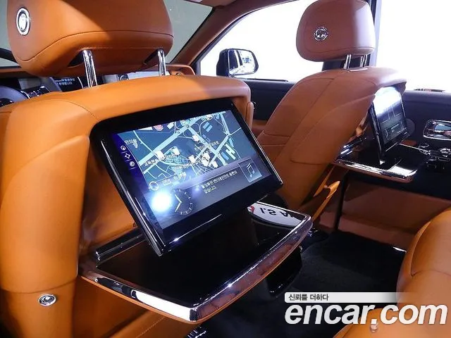 Rolls-Royce Phantom 2020 thumb 4