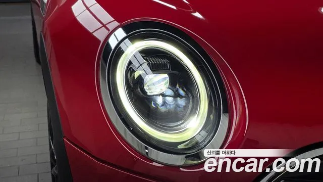 Mini Cooper Clubman 2023 thumb 10