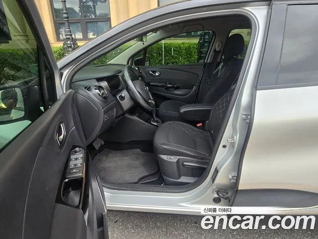 Renault QM3 2014 thumb 4